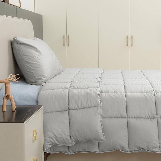 sunflower Twin Comforter Silver Gray Lightweight Down Alternative Filling Cotton Shell Bedding Twin XL Comforter Blanket for Dorm Hot Sleepers with Corner Tabs Soft Breathable Machine Washable