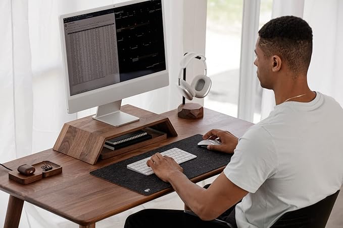 Oakywood Craft 100% Merino Wool Felt & Cork Desk mat – Sustainable, Handmade Wool Felt Desk pad with Cork Base for Comfort and Stability – 100% Merino Wool & Cork – Anthracite 62x30cm (24.41x11,8 in)