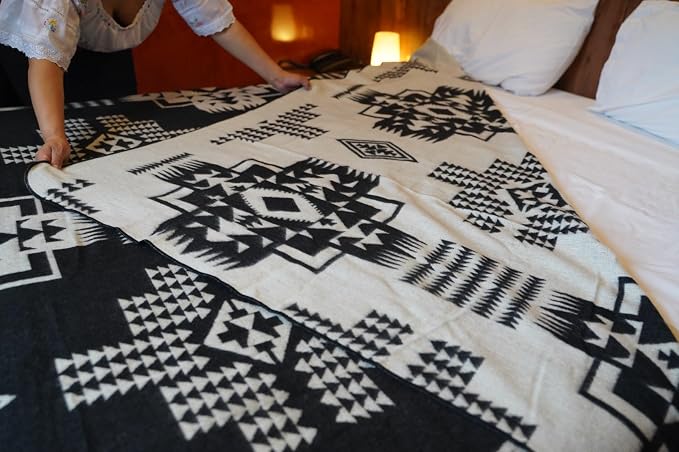 AHUAY Premium Hypoallergenic Alpaca Wool Blanket – Reversible 2-in-1 Andean Geometric Throw, Ultra Soft Warm Lightweight, Handmade in Ecuador (Imbabura Black and White, King)