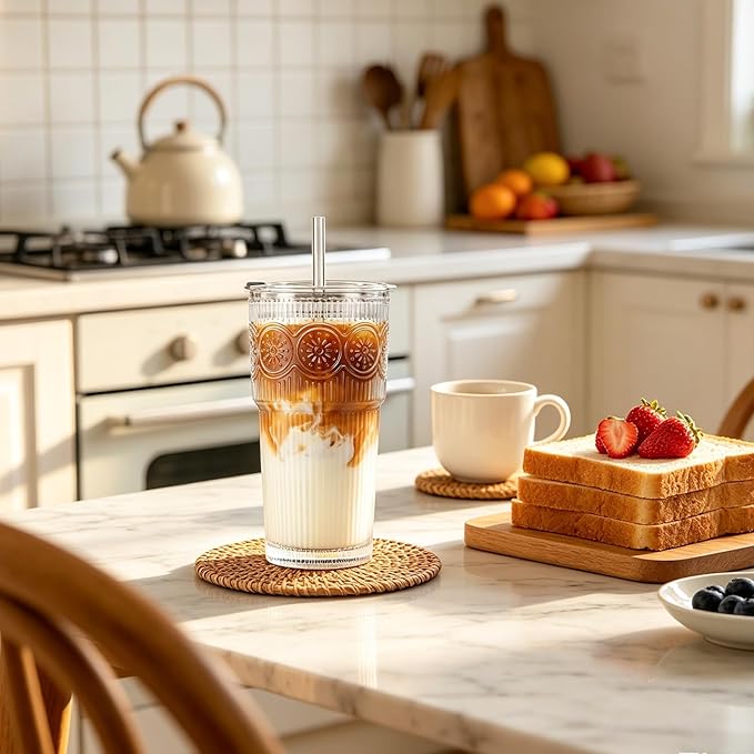 INSETLAN 20oz Ribbed & Floral Glass Tumblers with Lids and Straws, Set of 2 – Clear Iced Coffee Cups, Reusable Drinking Glasses for Water, Smoothies, Tea, and Juice – Perfect for Travel & Daily Use