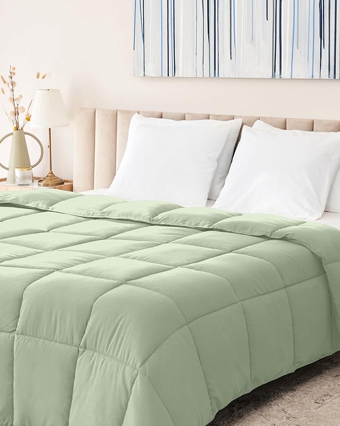 The Ultimate Luxury Fluffy Down Alternative Comforter Plush Premium Duvet Insert Thick Comforter All Season Breathable Hotel Collection Puffy Comforter (Queen Sage Green)