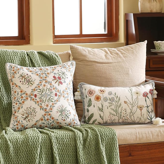 ISAENNE Design Linen Throw Pillow Covers 18"x18" Pack of 2, Square Farmhouse Cushion Covers with Red Pink Yellow Watercolor Wildflower Pattern Decor Pillowcases for Bed,Living Room,Outdoor,Car