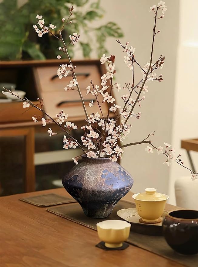 GeLive Rustic Brown Textured Ceramic Vase, 6.3-Inch Bulbous Wabi Sabi Boho Farmhouse Pottery, Distressed Vintage Accent Centerpiece for Dried & Fresh Flowers, Living Room Bedroom Office Home Decor