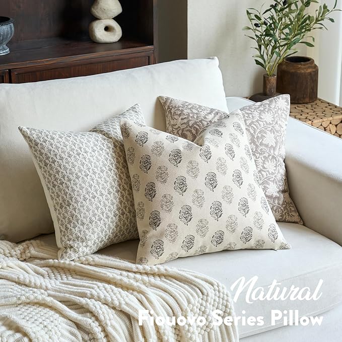 FIOUOVO Floral Vintage Throw Pillow Covers 18x18 Pillow Cover Block Print Decorative Cushion Covers Farmhouse Neutral Accent Home Décor for Sofa Couch Living Room Bedroom, 1PC, Light Taupe
