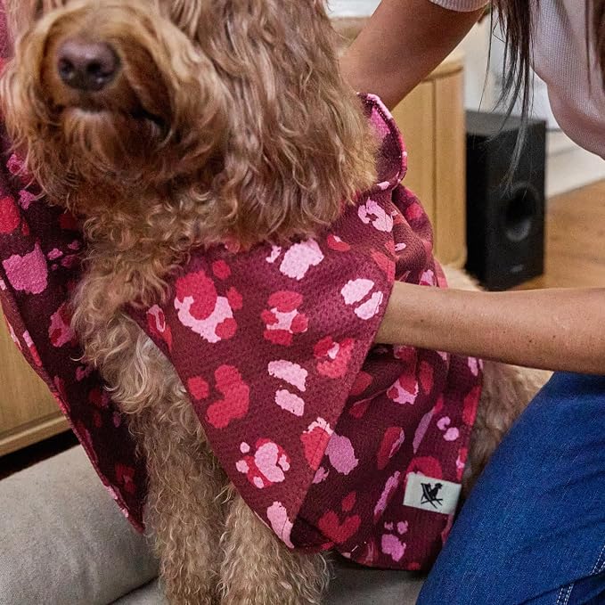 Dock & Bay Pet Towel - Super Absorbent & Quick Drying Dog Towels with Bag - 100% Recycled - Pink Paws, Medium (90x50cm, 35x19)