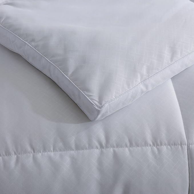 Feather and Loom European Gusset All Season Down Alternative Comforter - 1.5-inch Gusset for Extra Loft, Easy Care Microfiber Cover, Hypoallergenic Fiber Fill - Color: Gray | Size: Twin