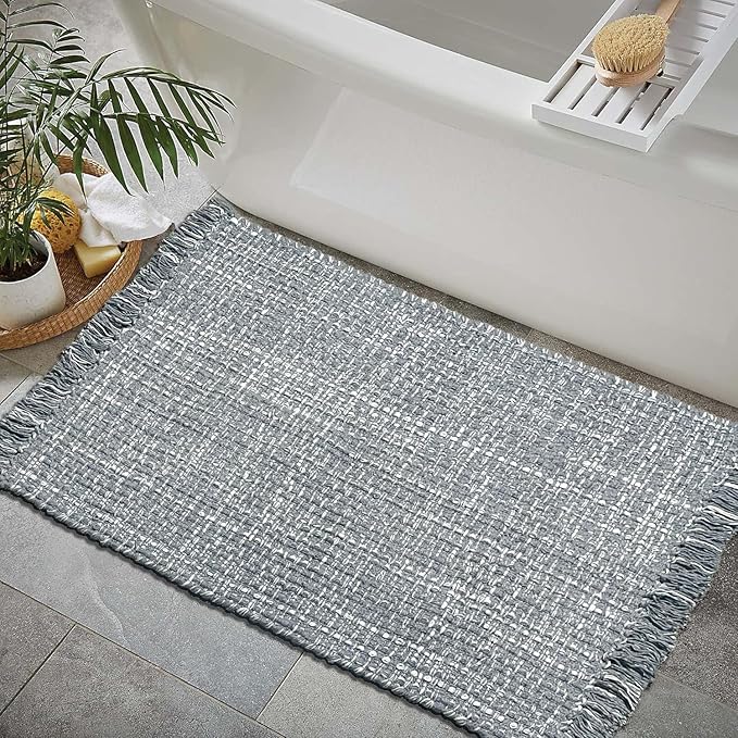 Chardin home Grey & White Cotton Throw Rug, 21x34 Inches Area Rug for Bathroom Kitchen entryway, Reversible Handwoven Rug Machine Washable.