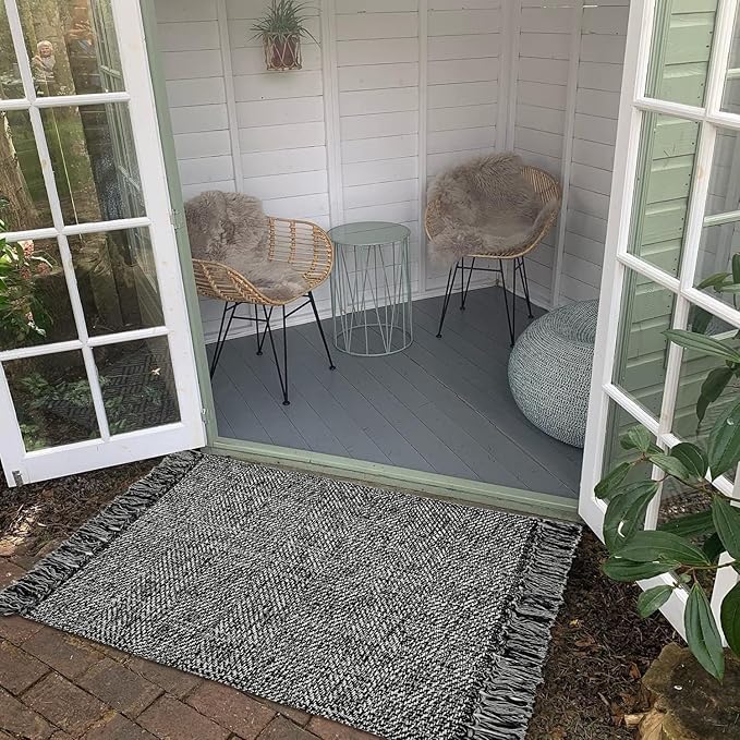 Collive Black Bathroom Rug, 2' x 3' Hand-Woven Washable Small Kitchen Rugs, 45% Cotton, 45% Polyester, 10% Viscose - Cotton Reversible Entryway Rug Modern Farmhouse Carpet for Foyer Bedroom Back Door