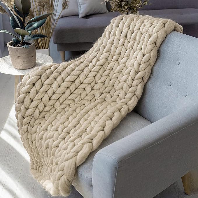 BBPM Chunky Knit Throw Blanket 100% Hand Made Large Merino Wool Loop Yarn Soft Fluffy Throws for Couch Sofa Bed Big Crochet Cozy Heavy Thick Cable Woven Blanket,Beige,80x100cm/31x39in
