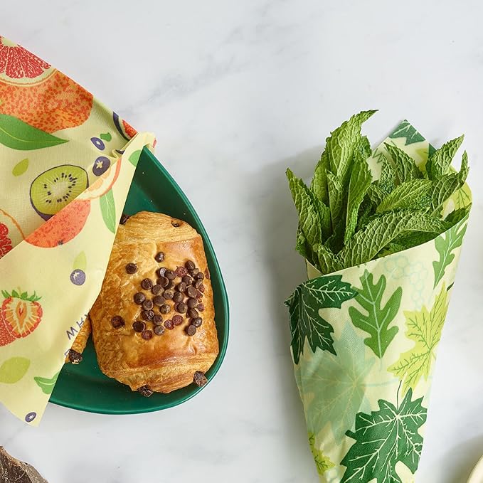 Bee's Wrap Beeswax Wraps for Food - 3 Pack of Assorted Beeswax Wraps - Small, Medium & Large Wrap - Plastic Free Made in USA Reusable Natural Food Wrap - Fresh Fruit Print