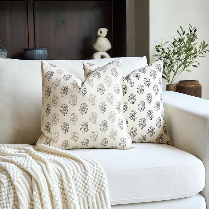 FIOUOVO Floral Vintage Throw Pillow Covers 18x18 Pillow Cover Block Print Decorative Cushion Covers Farmhouse Neutral Accent Home Décor for Sofa Couch Living Room Bedroom, 1PC, Light Taupe