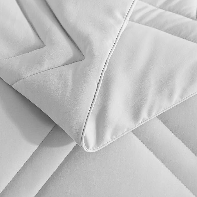 Feather and Loom Double Diamond Stitch Down Alternative All Seasons Comforter - Soft and Easy Care Microfiber Cover, Hypoallergenic High Loft Fiber Fill, Machine Washable Color: Grey Size: King