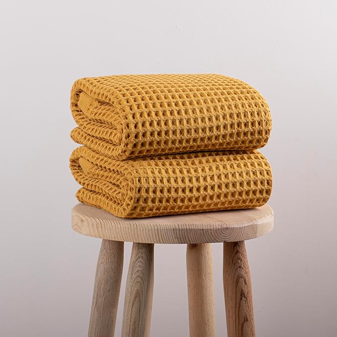 PÜSKÜL Pack of 2 Waffle Bath & Spa Towels - Premium 100% Turkish Organic Cotton - Quick Dry Thin Bath Towel for Bathroom - Made in Turkey (Mustrad Yellow, 32x63 inch)