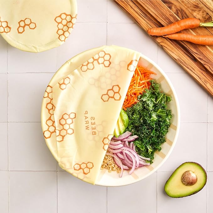 Bee's Wrap Beeswax Wraps for Food - Assorted 5 Pack of Beeswax Wraps - 2 Large & 3 Medium Wrap - Plastic Free Made in USA Reusable Natural Food Wrap - Honeycomb Print