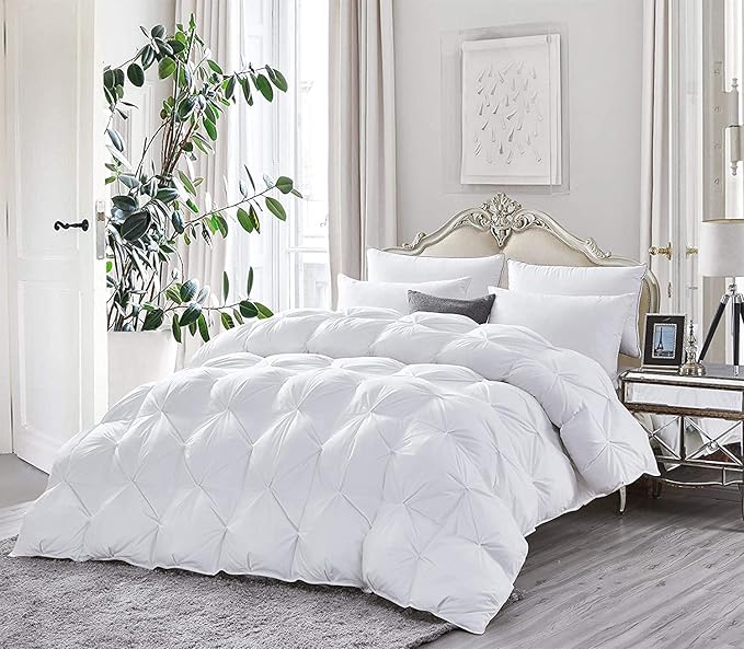 Luxurious Palatial King/Super King Goose Down Comforter, 120 X 90 inches, Unique White Pinch Pleat, 600 Thread Count, 100% Egyptian Cotton Cover, 85 Oz Fill Weight, 750 Fill Power