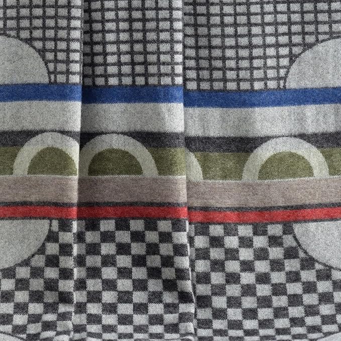 JJ Textile Geometric Throw New Wool & Recycled Merino Sheep Wool- Soft & Cosy with a Reversible Design - Sustainable Throw for Bed, Sofa & Home Decor - Large Blanket 190cm x 130cm.