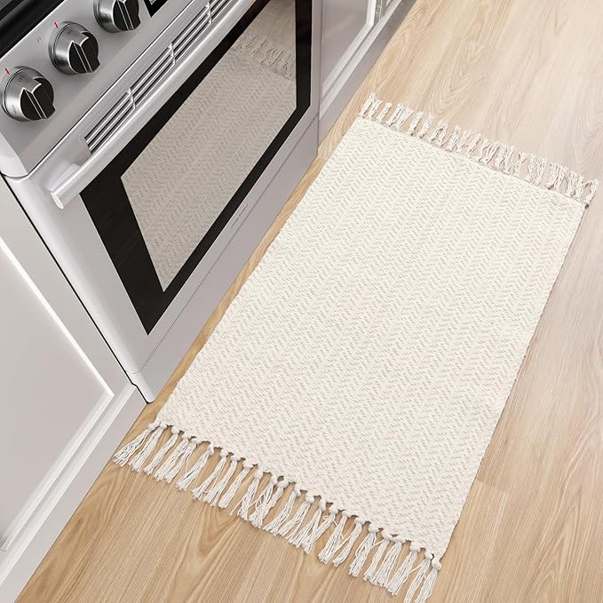 Lahome Belle Boho Bathroom Rugs, Small 2x3 Door Mat Indoor Lightweight Entryway Rug Washable Cotton Area Rug with Tassels, Farmhouse Non Shedding Beige Throw Rug Low Pile Carpet for Kitchen Laundry