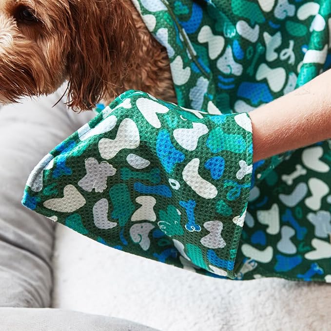 Dock & Bay Pet Towel - Super Absorbent & Quick Drying Dog Towels with Bag - 100% Recycled - Where's Woofy, Medium (90x50cm, 35x19)