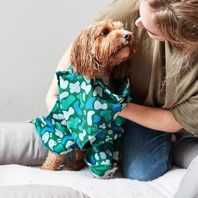 Dock & Bay Pet Towel - Super Absorbent & Quick Drying Dog Towels with Bag - 100% Recycled - Where's Woofy, Medium (90x50cm, 35x19)