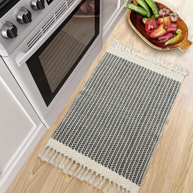 Lahome Belle Boho Bathroom Rugs, Small 2x3 Entry Rug Washable Front Door Bath Mat Woven Cotton Area Rug with Tassels, Farmhouse Non Shedding Lightweight Grey Throw Rug Low Pile Carpet for Kitchen