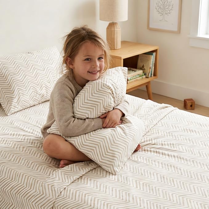 MakeMake Organics Organic Sheet Set Full (4 Piece) GOTS Certified Organic Cotton Sheets 300 TC Sateen Soft Fitted Sheet Flat Sheet Pillow Cases Toddler Kids (Full, Herringbone)