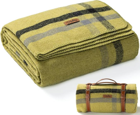 Molithe 100% Wool Blanket, 48" x 62", Warm, Thick, Washable, Military | Great for Camping, Outdoors, Sporting Events, Survival Kits Green and Black