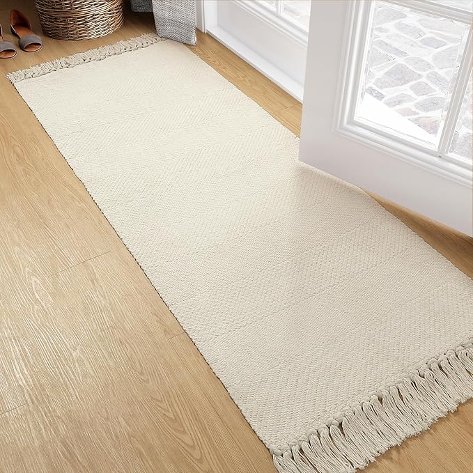 Collive Hallway Runner Rug, 2' x 5' Soft Washable Kitchen Runner Rug, White/Beige Contemporary Modern Laundry Room Rugs Indoor Hand-Woven Cotton Carpet for Bedroom Entryway Front Door Farmhouse