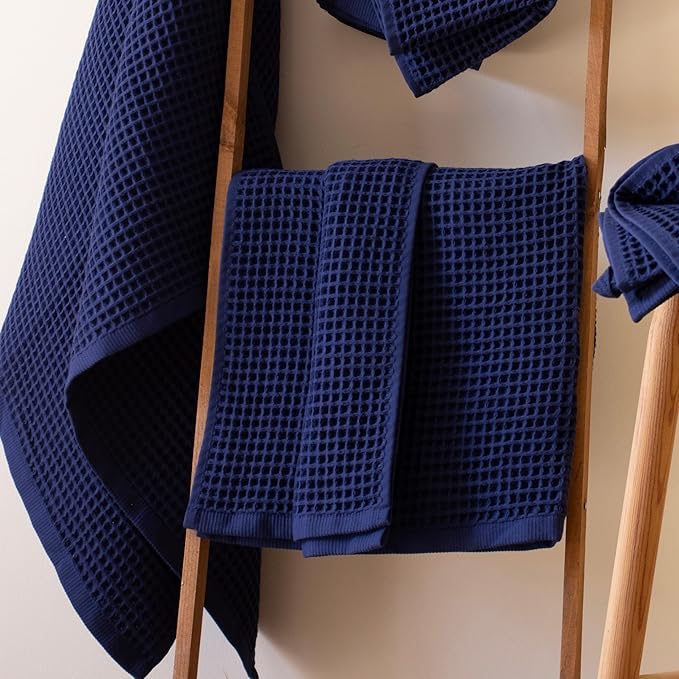 PÜSKÜL Pack of 2 Waffle Bath & Spa Towels - Premium 100% Turkish Organic Cotton - Quick Dry Thin Bath Towel for Bathroom - Made in Turkey (Navy Blue, 32x63 inch)