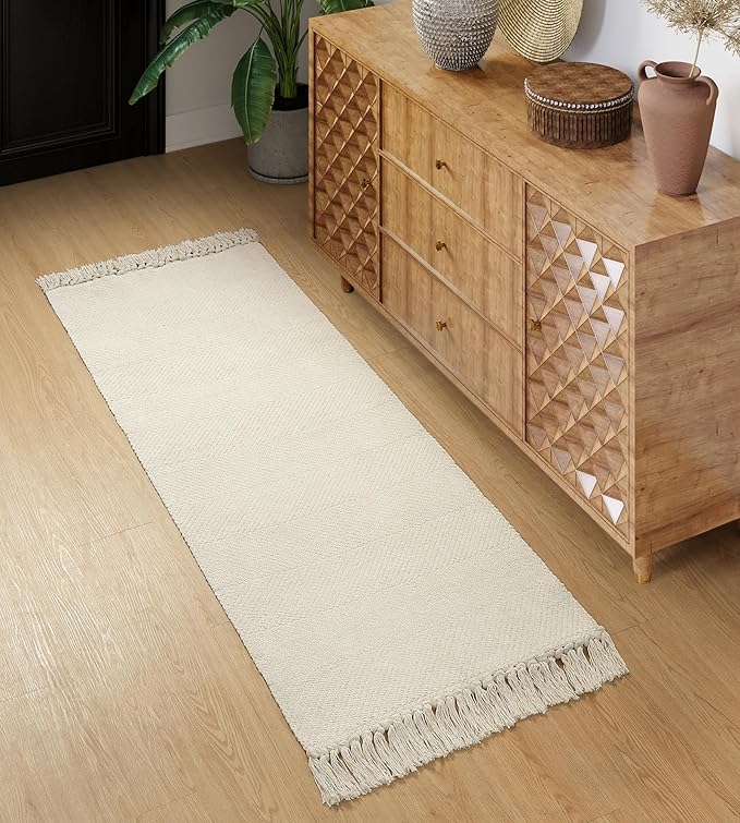 Collive Hallway Runner Rug, 2' x 5' Soft Washable Kitchen Runner Rug, White/Beige Contemporary Modern Laundry Room Rugs Indoor Hand-Woven Cotton Carpet for Bedroom Entryway Front Door Farmhouse