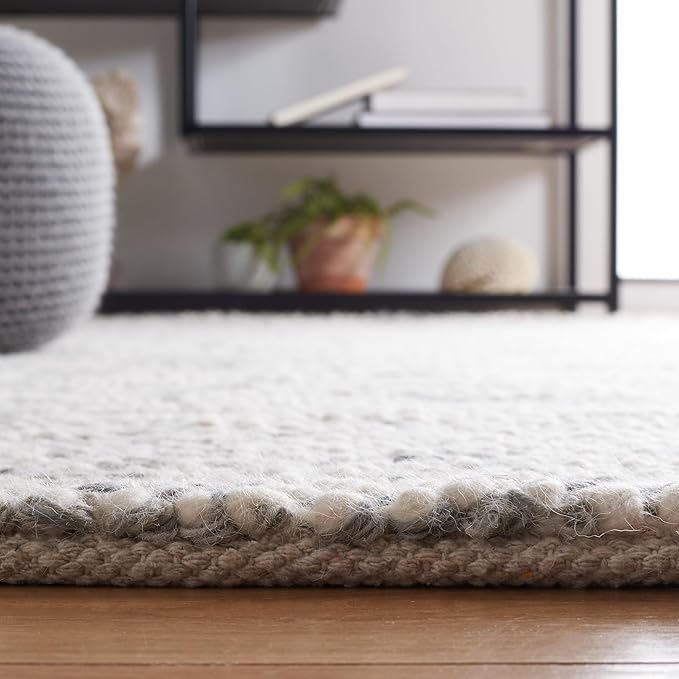 SAFAVIEH Natura Collection 6' Round Grey/Ivory NAT182F Handmade Wool Entryway Foyer Living Room Bedroom Area Rug