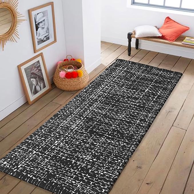 Chardin home Black & White Reversible Runner Rug, 2x5 feet Machine Washable Cotton Rug, Perfect for hallways, stairwell, Kitchen Bedroom