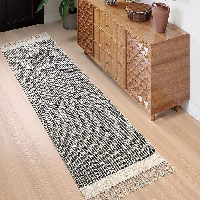 Lahome Belle Boho Kitchen Runner, 2'6''x8 Entryway Rug Lightweight Runners for Hallway Washable Runner Rug with Tassels, Farmhouse Grey Rugs Non Shedding Carpet for Bathroom Foyer
