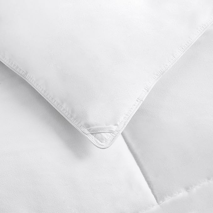 Amazon Basics White Down Alternative Comforter and Duvet Insert with Corner Tabs, Machine Washable, Full/Queen, All-Season