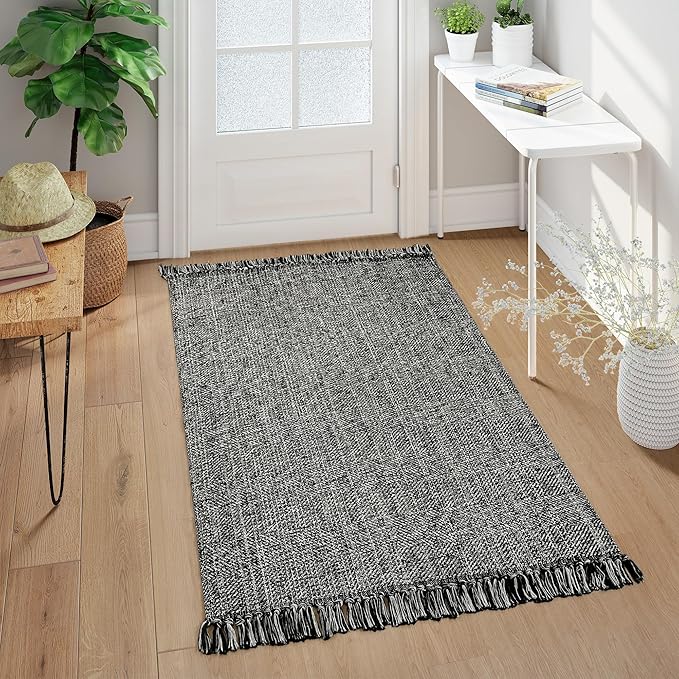 Collive Washable Area Rug 3' x 5', Modern Woven Kitchen Rugs, Black/Cream Braided Cotton Rug Indoor Door Mat Throw Carpet for Entryway Living Room Nursery Mudroom Laundry Room