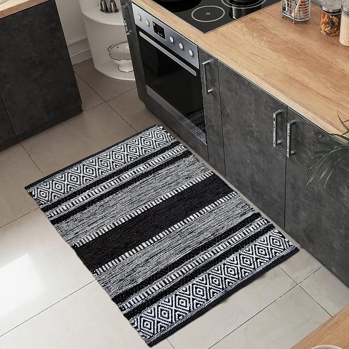 Chardin home Farmhouse Rug 24''x36'' Black-White | Recycled Cotton Hand Woven Rug, Long Boho Rug | Perfect for Hallways, Kitchens, Bathroom, bedrooms, Meditation Yoga Mat | Machine Wash