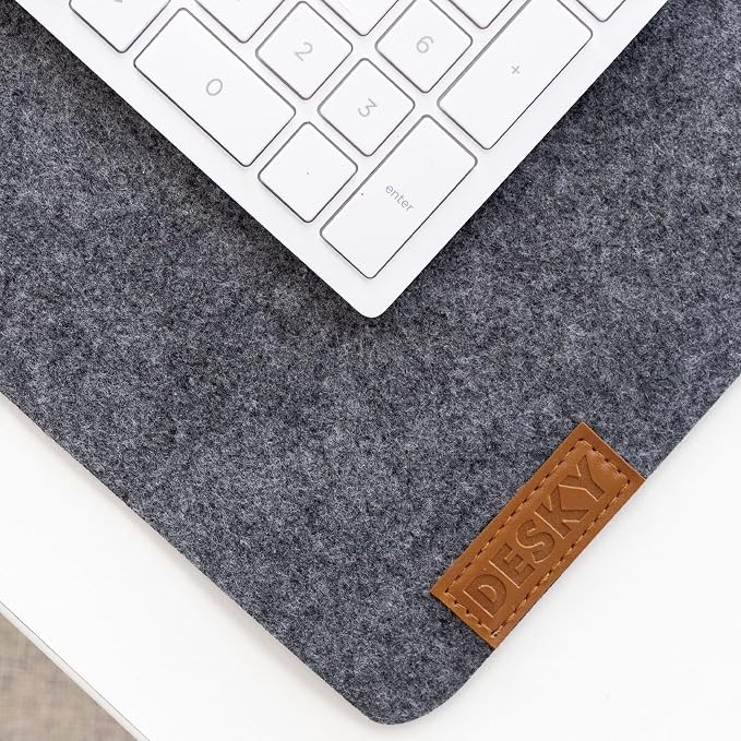 Desky Cork & Felt Mouse Pad – Dual-Sided Mini Desk Mat with Non-Slip Cork & Felt, Anti-Scratch Surface for Laptop or Mouse Use (11" x 8.6", Light Grey)