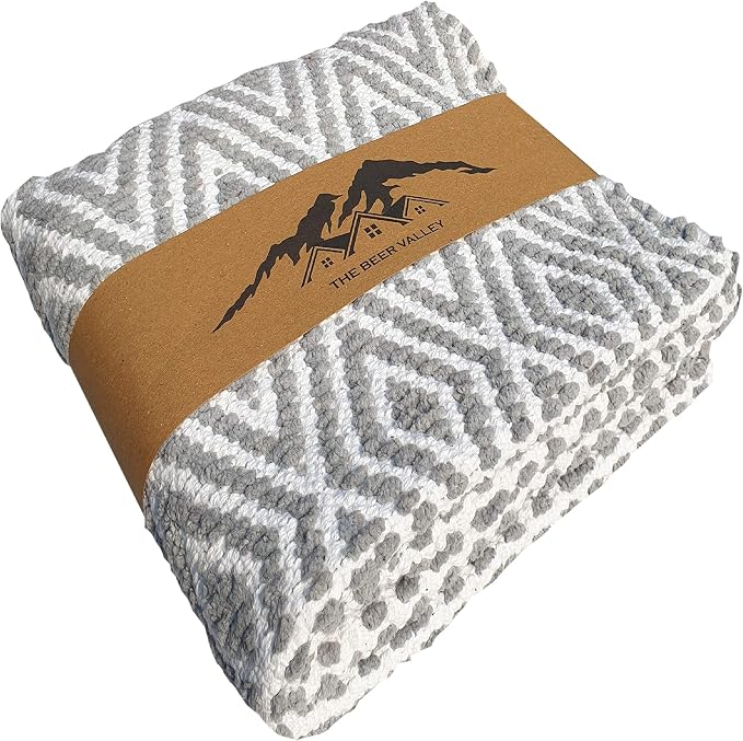 Chenille Cotton Diamond Rug 21x34 Inches - Light Grey, Reversible Small Soft Washable Front Door Mat Ideal for Kitchen, Entryway, Bathroom | Farmhouse Boho Accent Indoor Throw Rugs for Bedroom, Patio