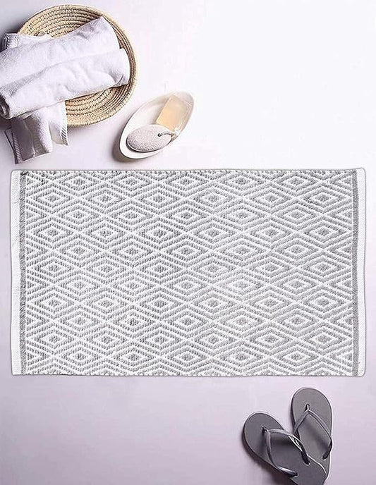 Ramanta Home 100% Cotton Diamond Handwoven Reversible Rug 21x34 Inch– Grey| Soft Washable Area Rug for Bathroom, Kitchen, Bedroom, Entryway | Durable Lightweight Handmade Accent Floor Mat | Boho Décor