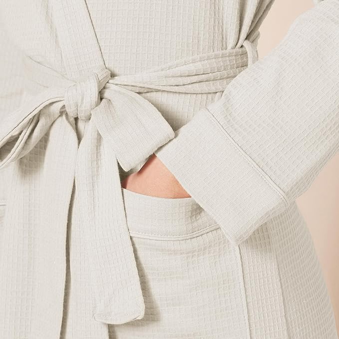 Amazon Essentials Women's Lightweight Waffle Full-Length Bath Robe with Pockets (Available in Plus Size)