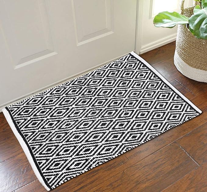 Ramanta Home 100% Cotton Diamond Handwoven Reversible Rug 21x34 Inch– Black Soft Washable Area Rug for Bathroom, Kitchen, Bedroom, Entryway | Durable Lightweight Handmade Accent Floor Mat | Boho Décor