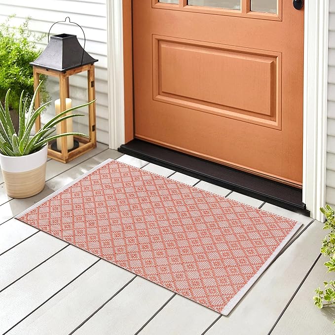Cotton Diamond Woven Area Rug 2x3 Feet - Dusty Pink, Non Slip Soft Decorative Farmhouse Décor Floor Rugs Ideal for Entryway, Kitchen, Patio | Peach Sturdy Accent Balcont Throw Door Mat for Washable