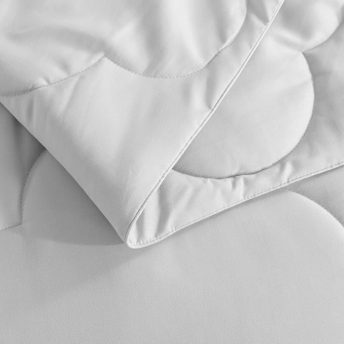 Feather and Loom Pendant Stitch Down Alternative All Seasons Comforter - Soft and Easy Care Microfiber Cover, Hypoallergenic High Loft Fiber Fill, Machine Washable Color: Grey Size: King
