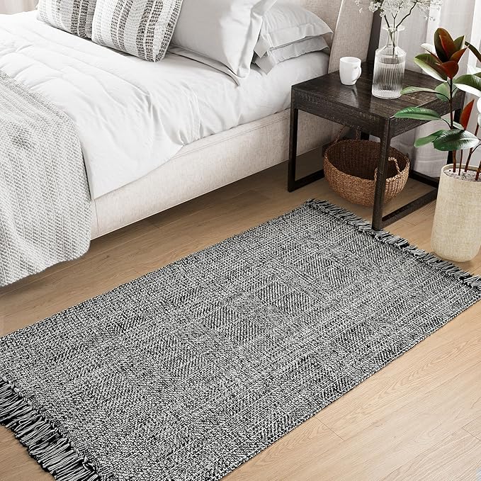 Collive Washable Area Rug 3' x 5', Modern Woven Kitchen Rugs, Black/Cream Braided Cotton Rug Indoor Door Mat Throw Carpet for Entryway Living Room Nursery Mudroom Laundry Room