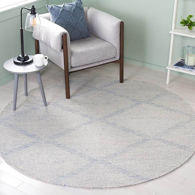 SAFAVIEH Montauk Collection 6' Round Light Blue MTK821B Handmade Cotton Area Rug