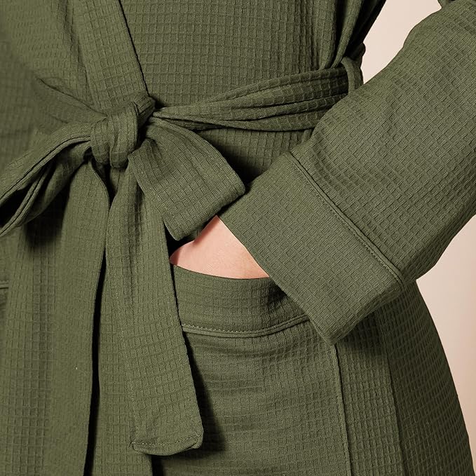 Amazon Essentials Women's Lightweight Waffle Full-Length Bath Robe with Pockets (Available in Plus Size)