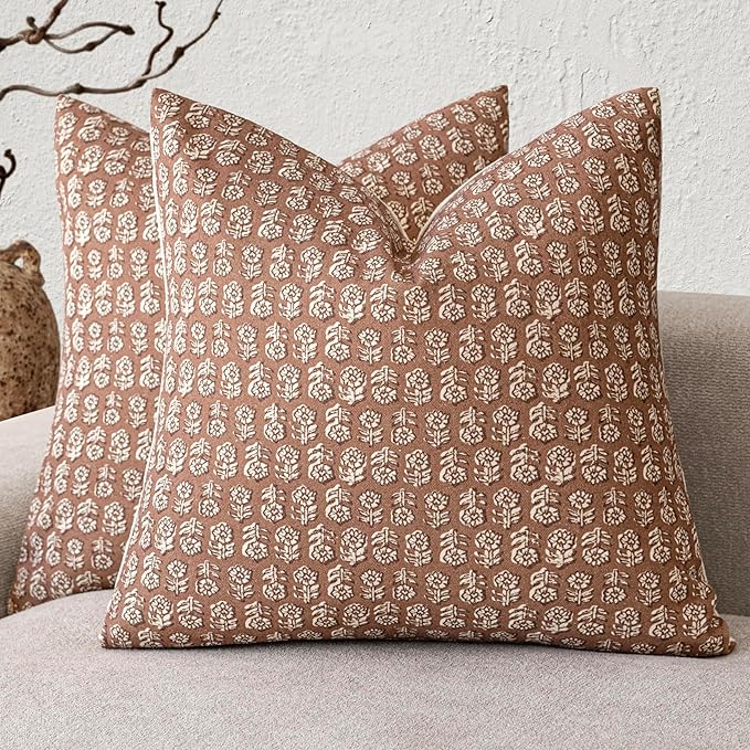 Foindtower Set of 2 Decorative Neutral Floral Print Throw Pillow Covers Vintage Farmhouse Cushion Covers Boho Home Decor for Sofa Chair Couch Bedroom Living Room,18×18 Inch,Light Orange Brown