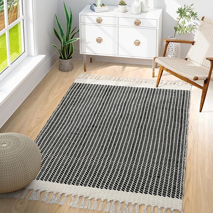 Lahome Belle Boho Entryway Rug, 3x5 Rugs for Bedroom Lightweight Washable Throw Rug Woven Cotton Bathroom Carpet with Tassels, Farmhouse Black and White Rugs for Living Room Kitchen Office Dorm