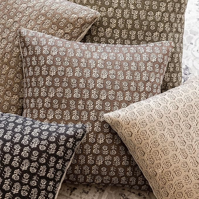 Foindtower Set of 2 Decorative Vintage Floral Print Throw Pillow Covers Neutral Modern Farmhouse Cushion Covers Boho Home Decor for Sofa Couch Chair Bedroom Living Room,20×20 Inch,Brown