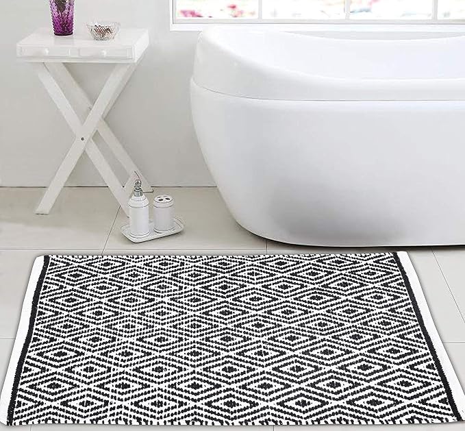 Ramanta Home 100% Cotton Diamond Handwoven Reversible Rug 21x34 Inch– Black Soft Washable Area Rug for Bathroom, Kitchen, Bedroom, Entryway | Durable Lightweight Handmade Accent Floor Mat | Boho Décor