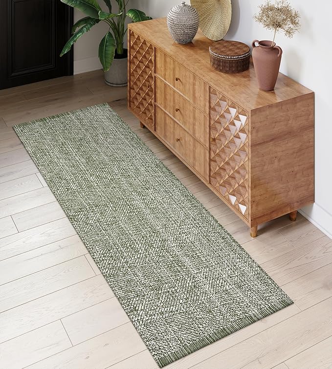 LEEVAN Hallway Runner Rug 2.6' x 8', Green Braided Kitchen Runner Rugs, Washable Woven Reverisible Bathroom Runners, Farmhouse Entryway Rug, Low-Profile Floor Carpet for Doorway/Laundry Room/Bedroom